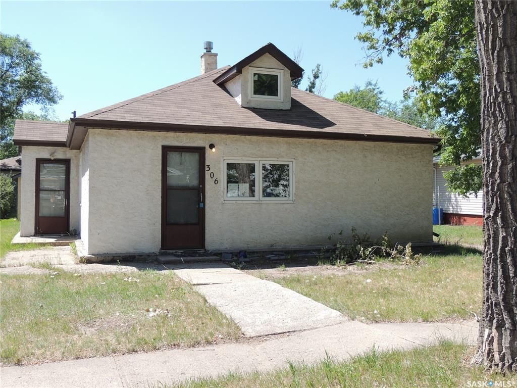 I have sold a property at 306 Taylor ST in Bienfait
